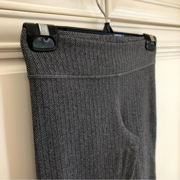 Ivivva by Lululemon girls reversible leggings 🍋 - Picture 8 of 8